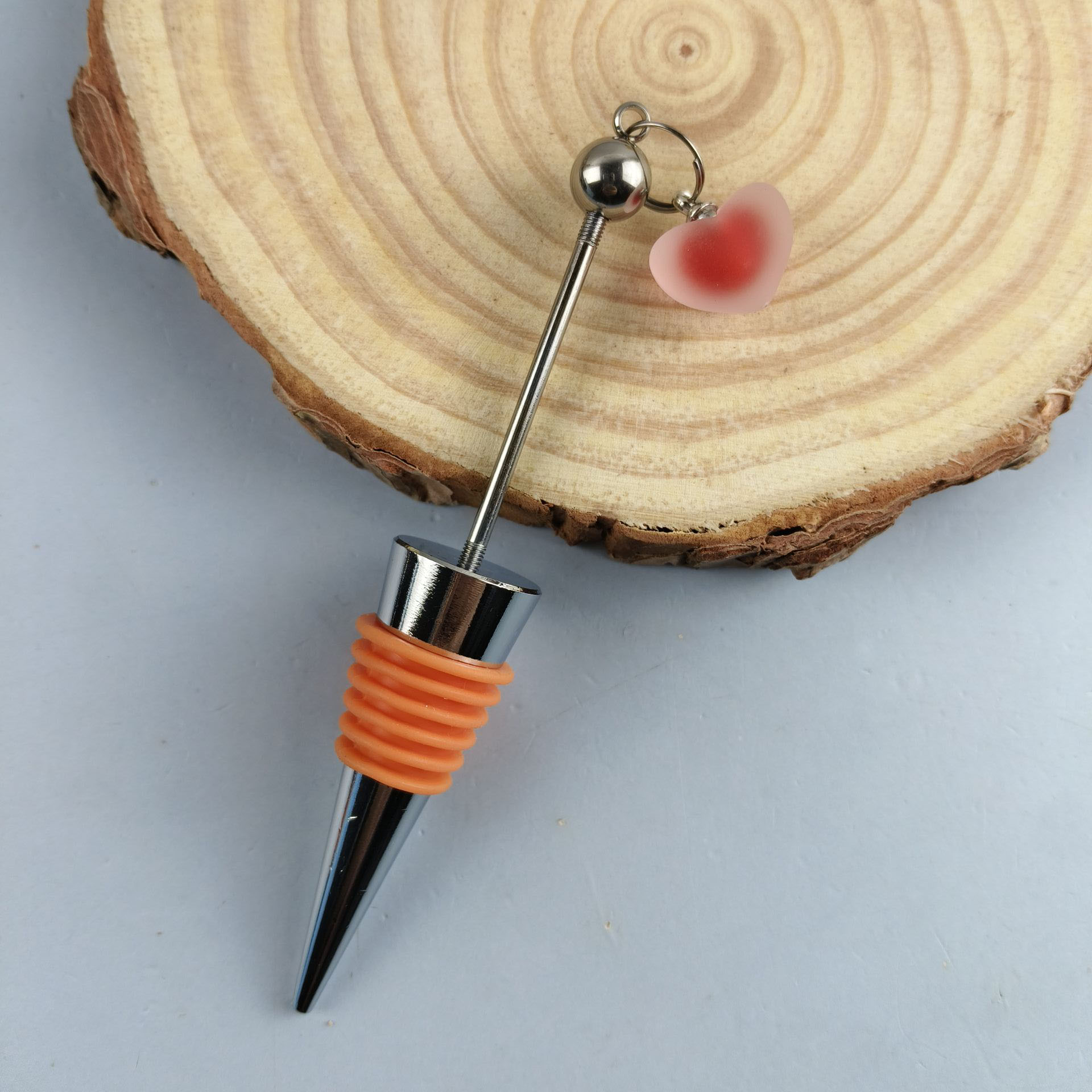 Wholesale Sealed Aluminum Alloy Orange Silicone Love Wine Stopper Reusable Wine Bottle Stopper Creat